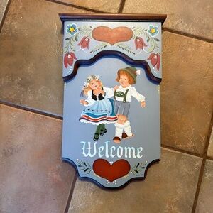 Hand Painted  Wooden Welcome Wall Plaque Folk Art Vintage